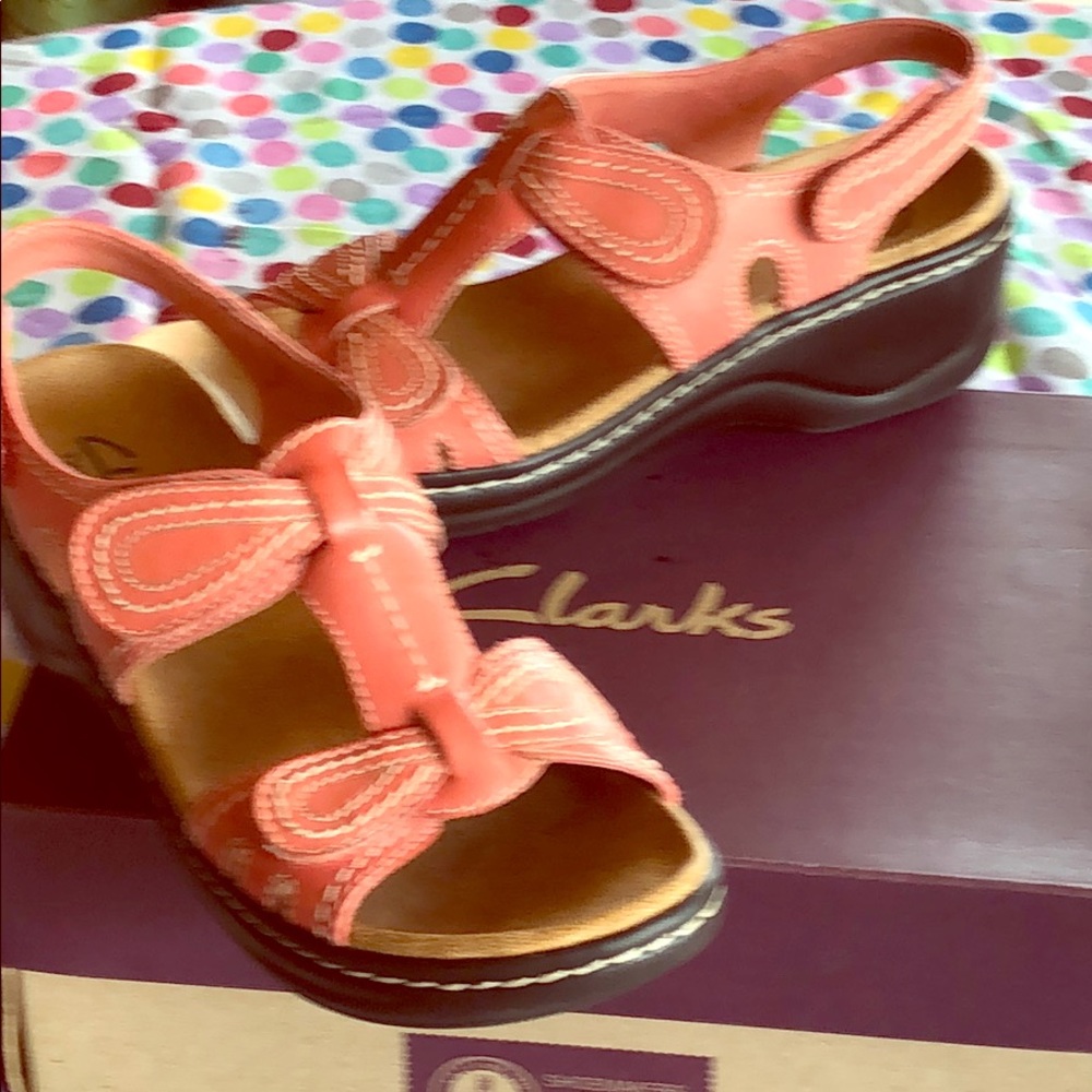 Clark’s Lexi Walnut Sandal. NWOT
